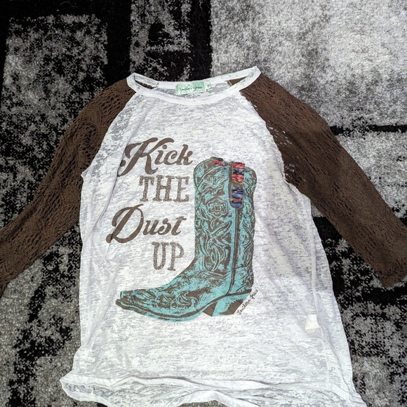 Southern Grace Tops - Lace long sleeve shirt